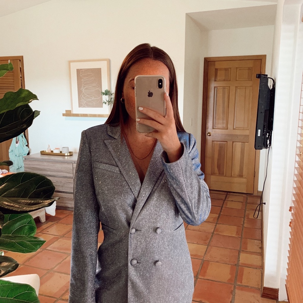 Blazer - Picture 2 of 2